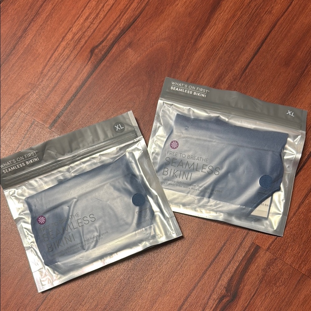 New!  Athleta Seamless Bikini in Blue, size XL—two!